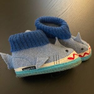 Kids Boiled Wool Slipper Boots, Sharks, Garnet Hill Size toddler 7